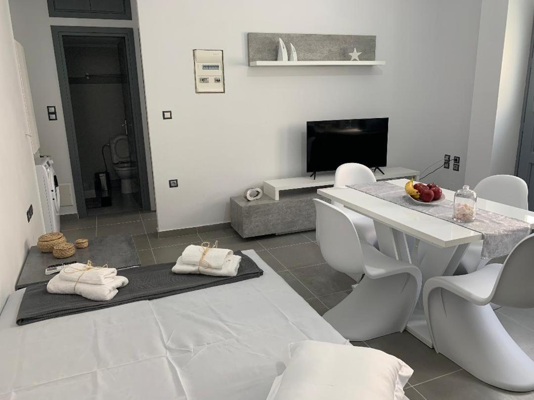 Apartment Thania's House ,4 Minutes From The Center Of Hermoulis