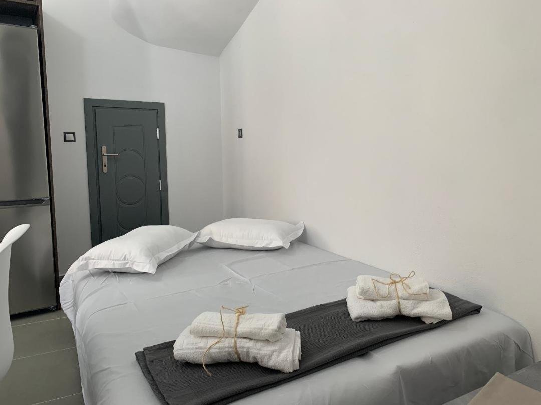 Thania's House ,4 Minutes From The Center Of Hermoulis * Ermoupoli