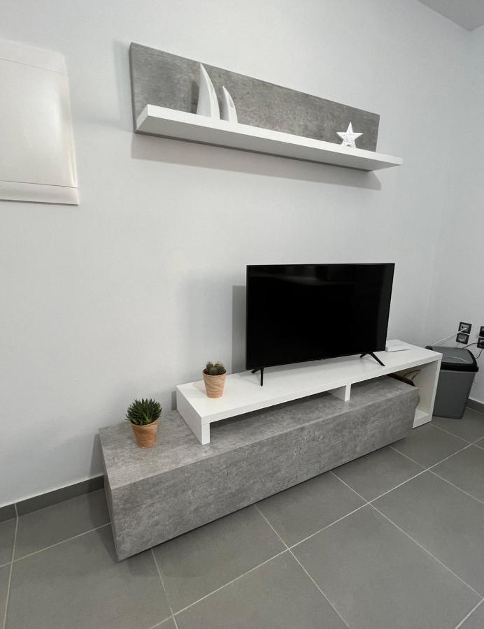 Apartment Thania's House ,4 Minutes From The Center Of Hermoulis