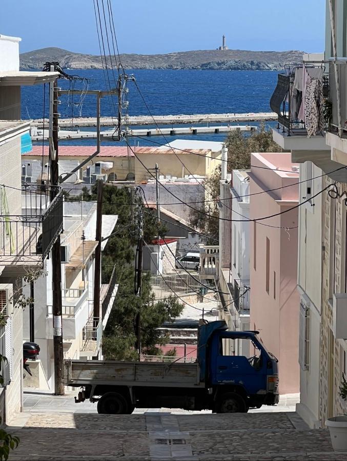 Thania's House ,4 Minutes From The Center Of Hermoulis Apartment *